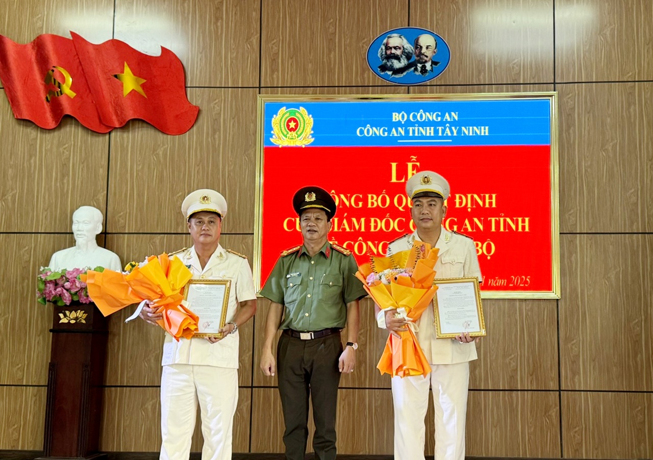 Công bố Quyết định điều động, bổ nhiệm Trưởng Công an phường Tân An