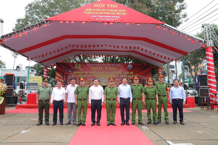 Chung kết Hội thi nghiệp vụ chữa cháy và cứu nạn, cứu hộ "Tổ liên gia an toàn PCCC" cấp tỉnh năm 2026