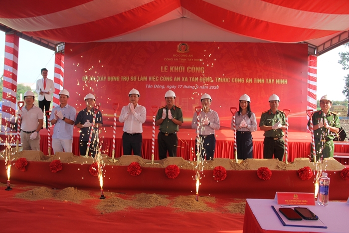 Công an tỉnh Tây Ninh: Khởi công xây dựng trụ sở làm việc Công xã Tân Đông và Phước Chỉ