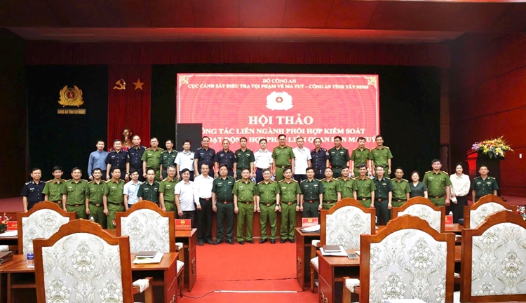 Tăng cường phối hợp kiểm soát các hoạt động hợp pháp liên quan đến ma túy