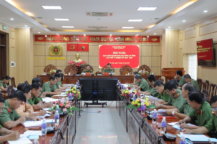 Đảng ủy Công an tỉnh Tây Ninh tập trung nâng cao hiệu quả lãnh đạo, chỉ đạo nhiệm vụ bảo đảm an ninh, trật tự